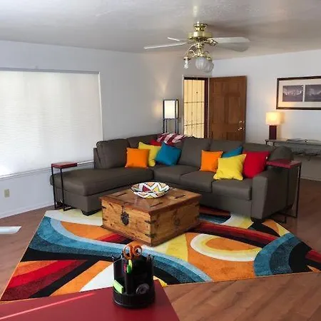 *Location, Location, Location!~15Miles To Yos* Villa